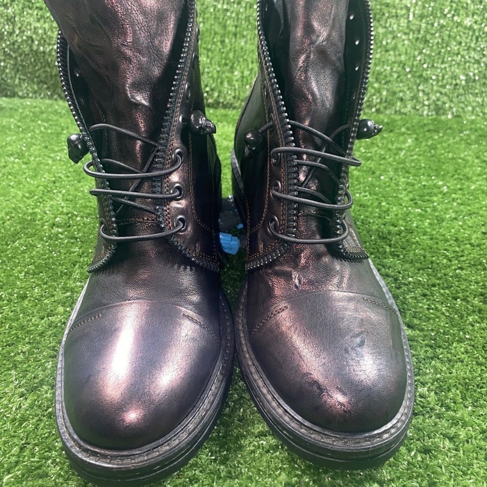 The Shoe Box Leather Made In Italy Combat Boots Women's 7.5 Bronze -Skull Head